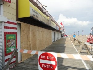 Ocean City Boardwalk fire at 7th Street Surf Shop barricades