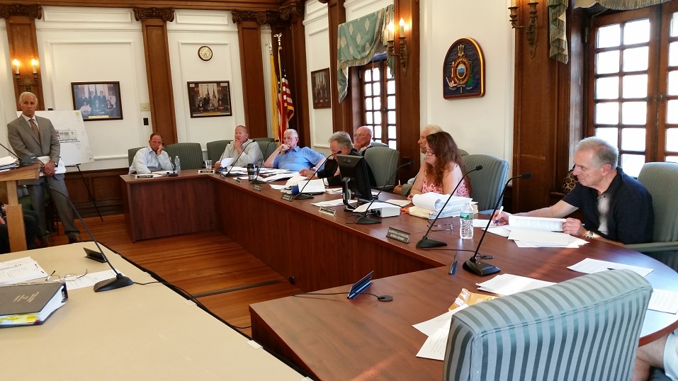 The Ocean City Zoning Board voted 5-2 Wednesday night to lift a deed restriction that would have limited the renting of the condo units to just twice a year. 