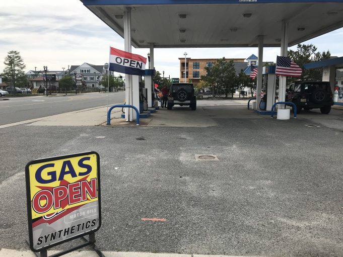 gas station open near me 24 hours on frederick avenue