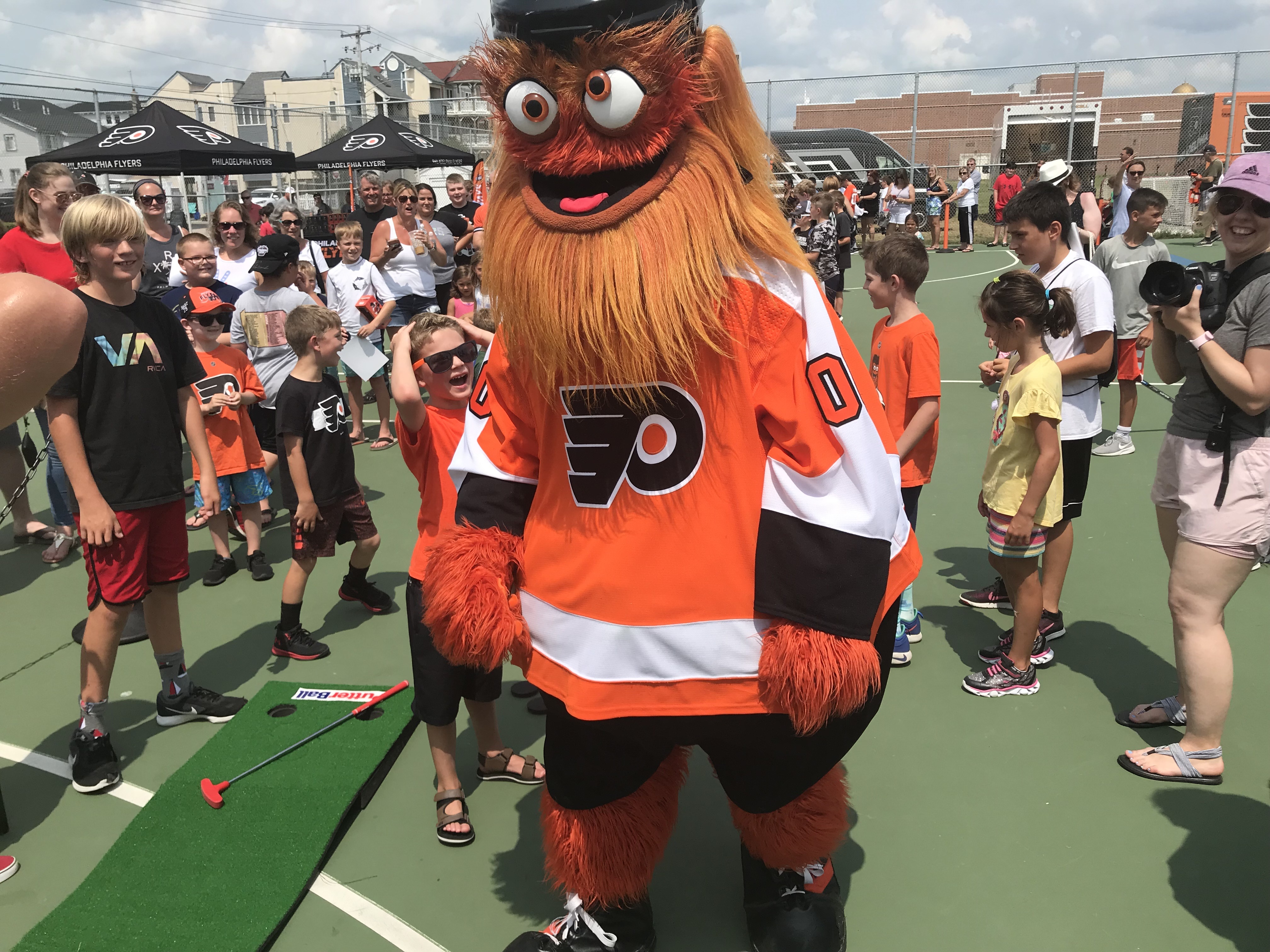 Gritty Love: Philadelphia Flyers mascot is a big hit