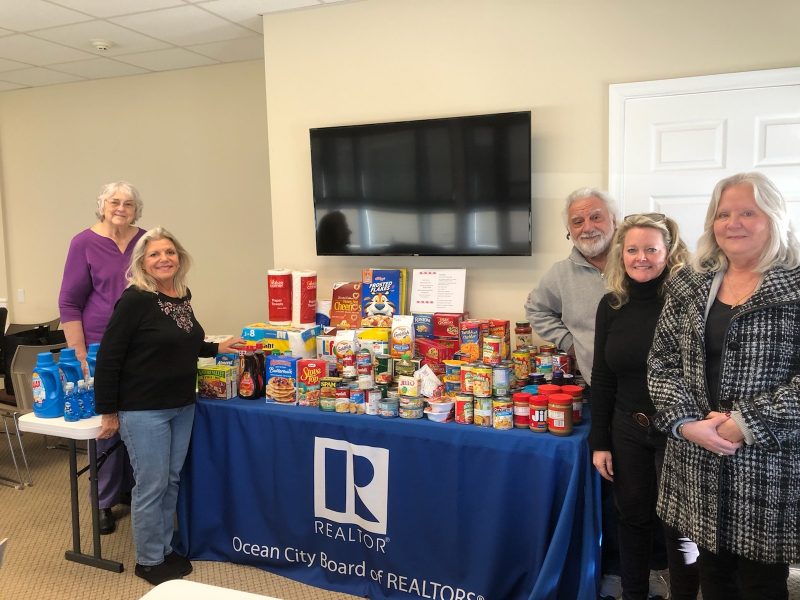 Community Shows Love With Food Drive | OCNJ Daily